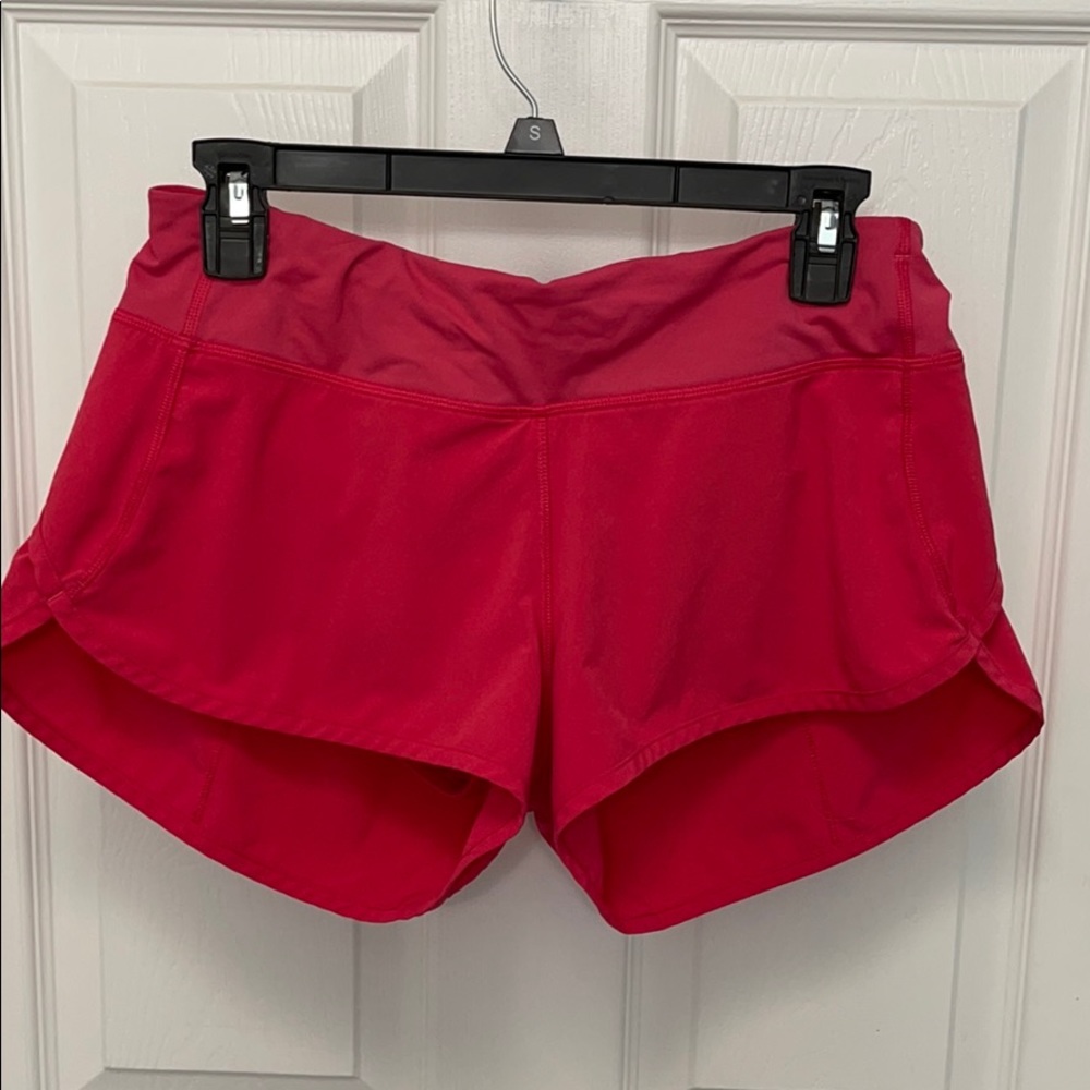 Women’s LuLulemon shorts